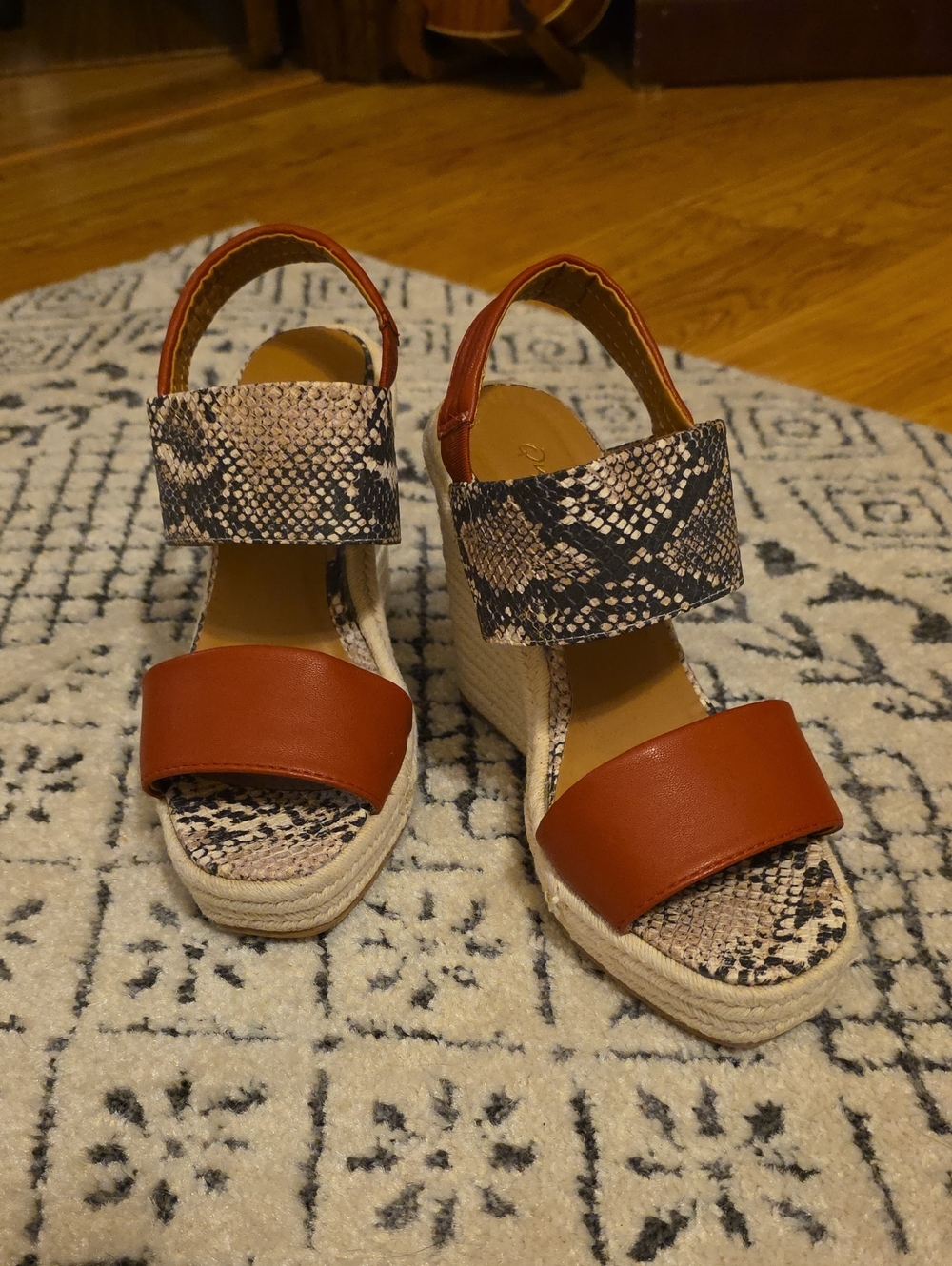 Qupid Womens Size 6 Tan Brown Snake-Print Wedge Sandals